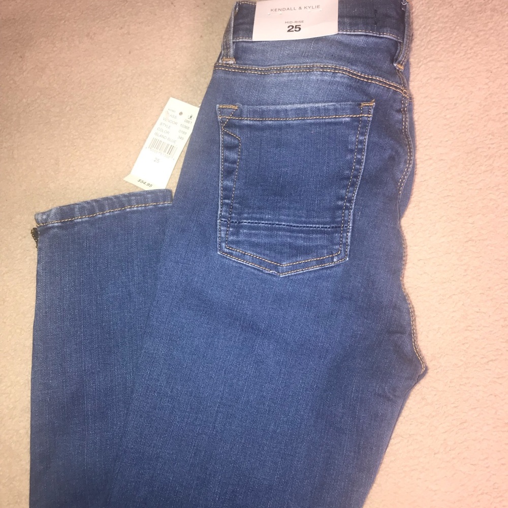 Kendall & Kylie | mid rise stretch jeans small distress size 25 - Picture 2 of 3